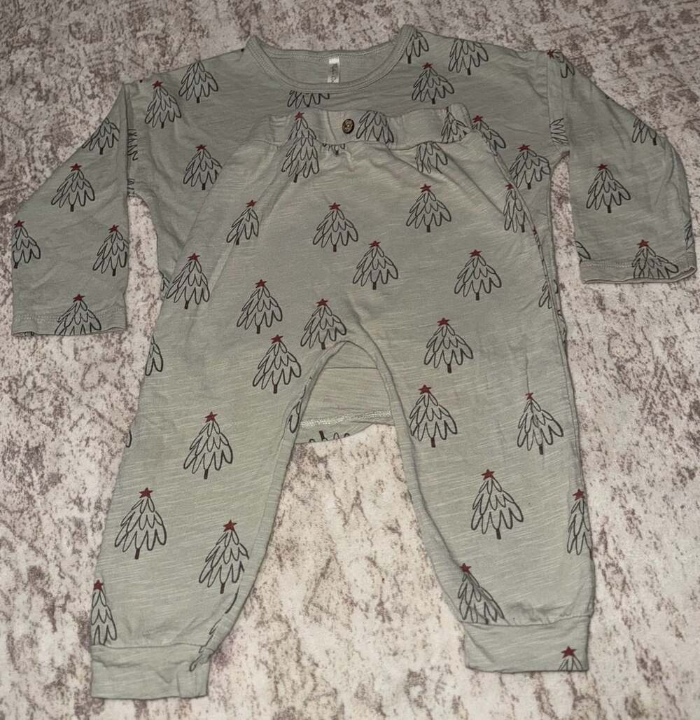 Size 18-24m Rylee + Cru L/S Tee + Pant Set Trees Green Christmas